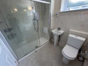 Photo 25- click for photo gallery